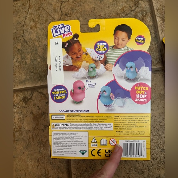 NIB *Bundle* Little Live Pets Surprise Chick and Splashy Otter - Picture 3 of 6